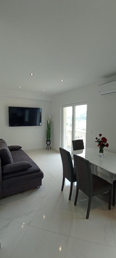 Apartman Stipan 奥米什 外观 照片