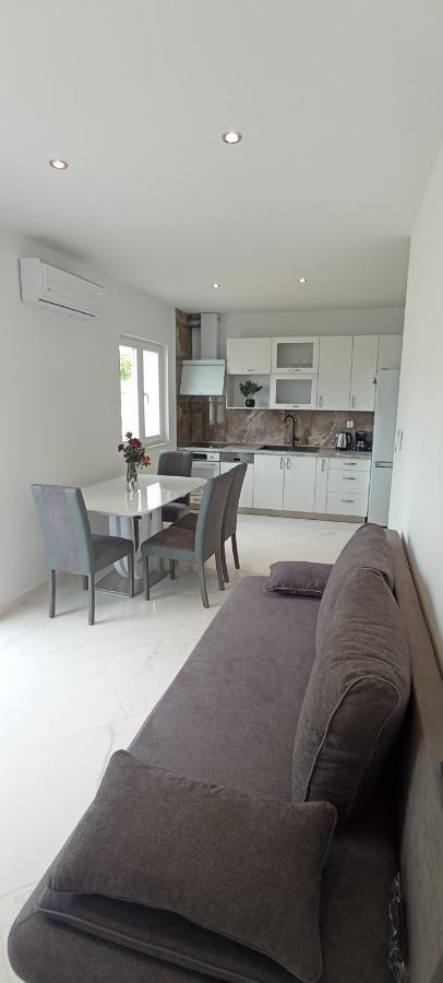 Apartman Stipan 奥米什 外观 照片